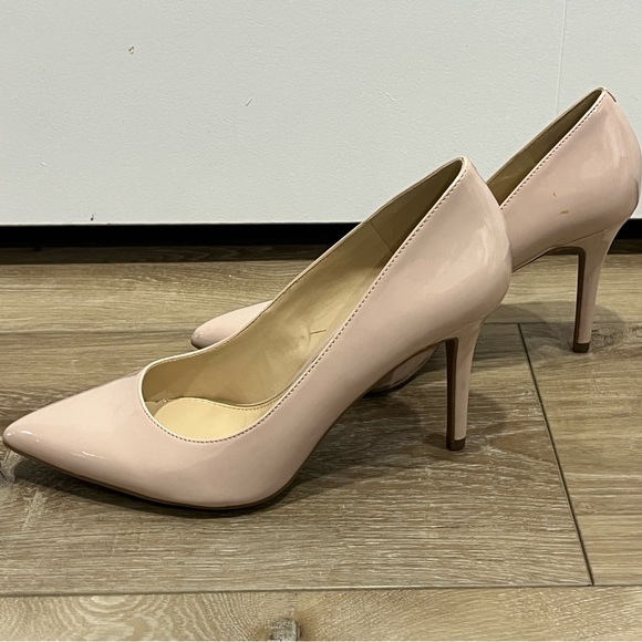 Classic Pinkish Nude Pumps - Picture 3 of 9